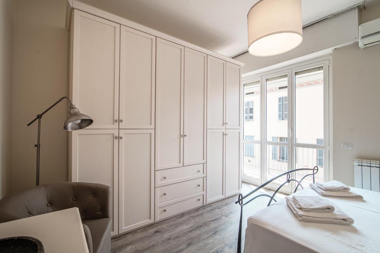 Lovely Suite With Private Parking In Como Bagian luar foto