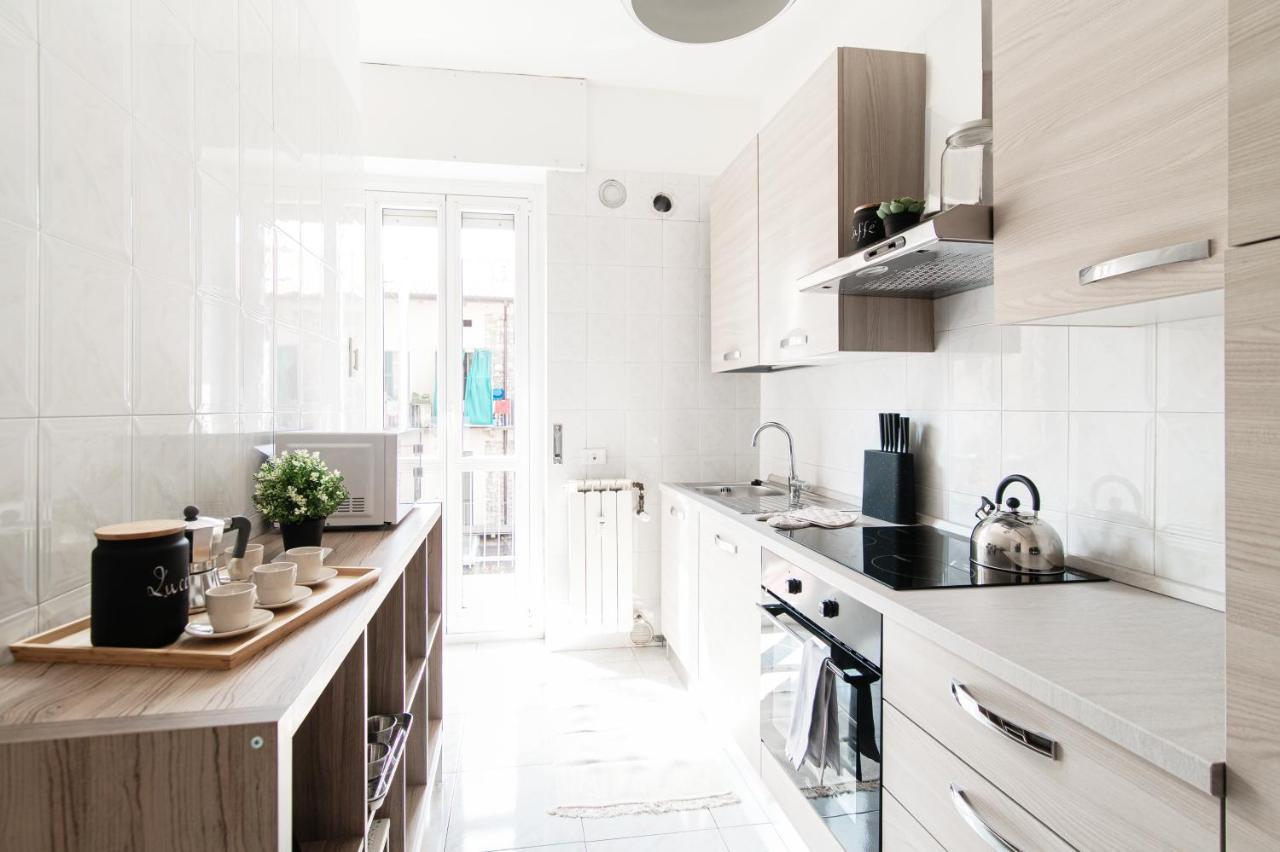 Lovely Suite With Private Parking In Como Bagian luar foto